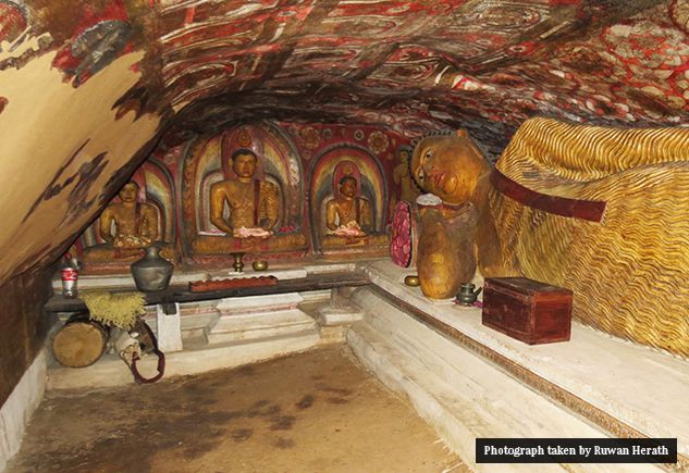 Bambaragala temple and Pettigala Mountain – photo 3