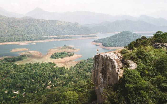Bambaragala Temple and Pettigala Mountain